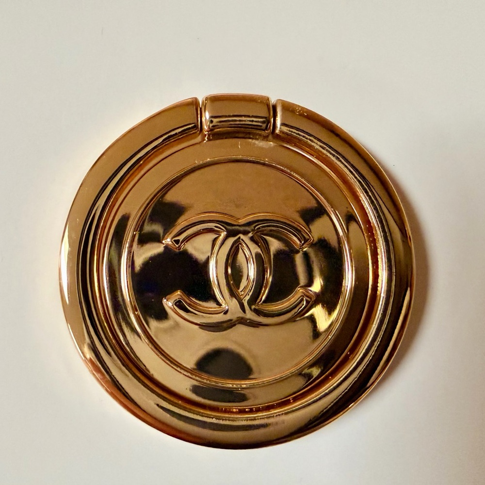 Chanel Beaute Gold Phone Ring New In SEALED Box. Sealed itself. GWP - Picture 10 of 11